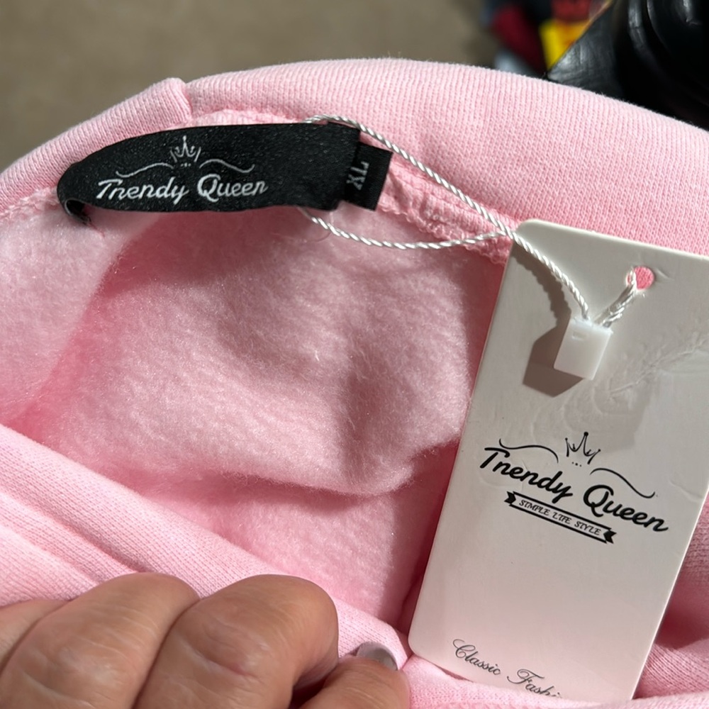Pink XL Trendy Queen sweatshirt NWT from Amazon
